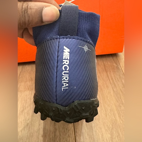 NIB Nike Kids Blue and Yellow Soccer Cleats - Picture 5 of 8